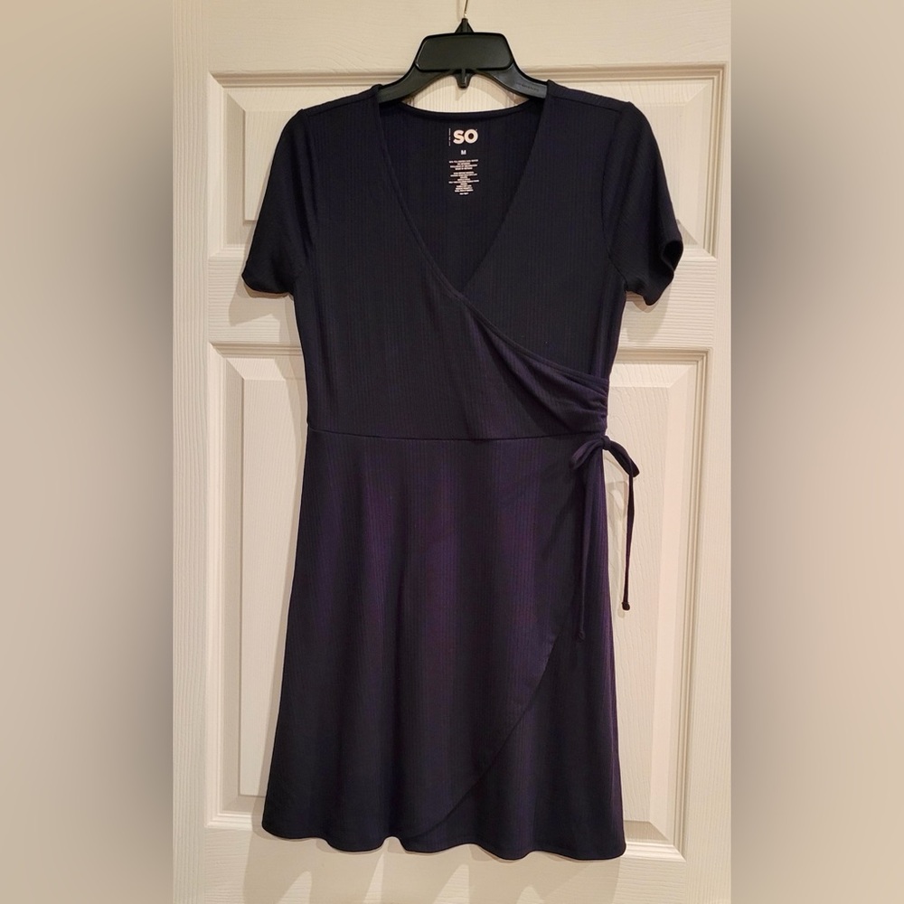 NWOT Juniors SO Black Tie Wrap Dress size Medium